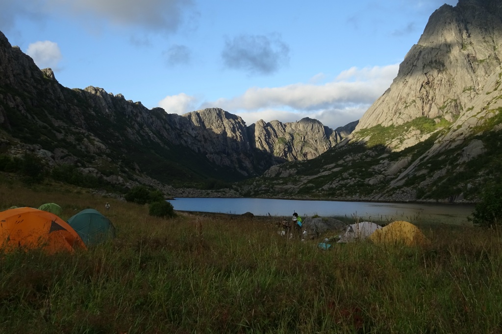 Camp de base avancé, à plus de 20 m d’altitude !